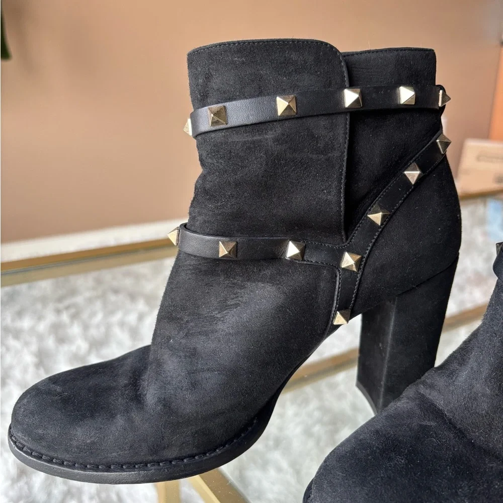 Valentino Garavani Rockstud Suede ankle boots size 8 - Picture 5 of 7